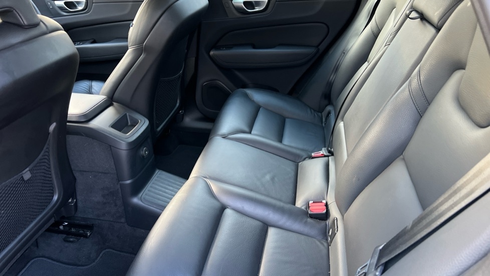 Used Volvo XC60 2023 for sale - 75984746: Photo 10