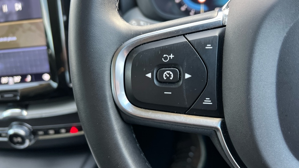 Used Volvo XC60 2023 for sale - 75984746: Photo 18