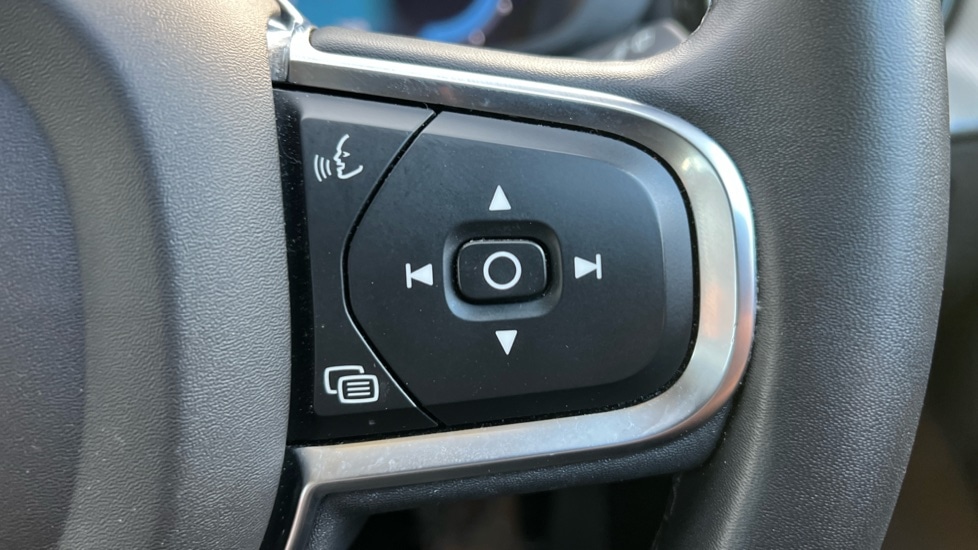 Used Volvo XC60 2023 for sale - 75984746: Photo 19