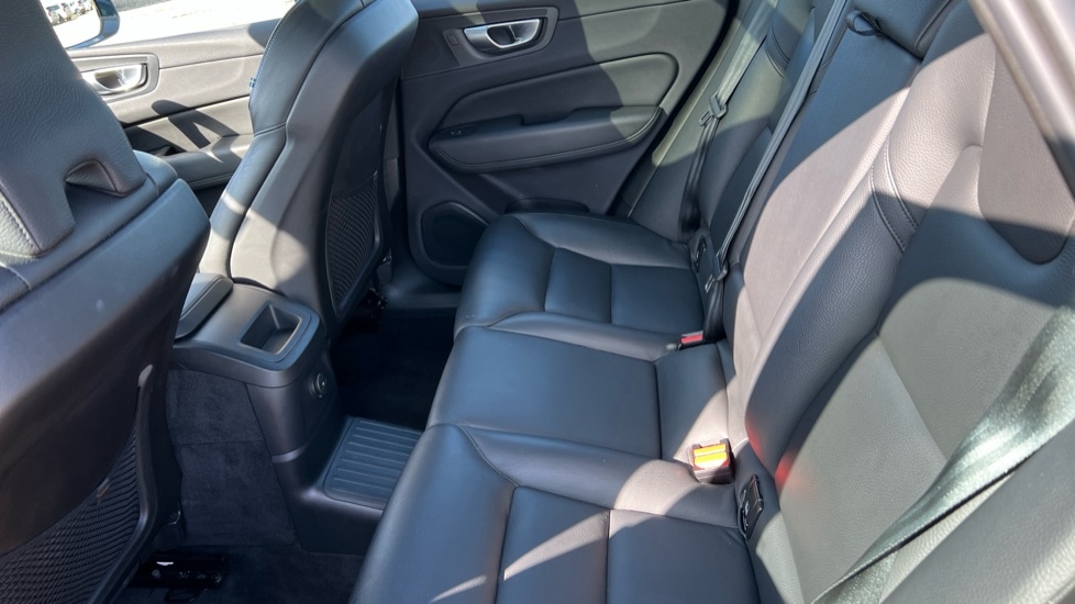 Used Volvo XC60 2023 for sale - 76593704: Photo 10