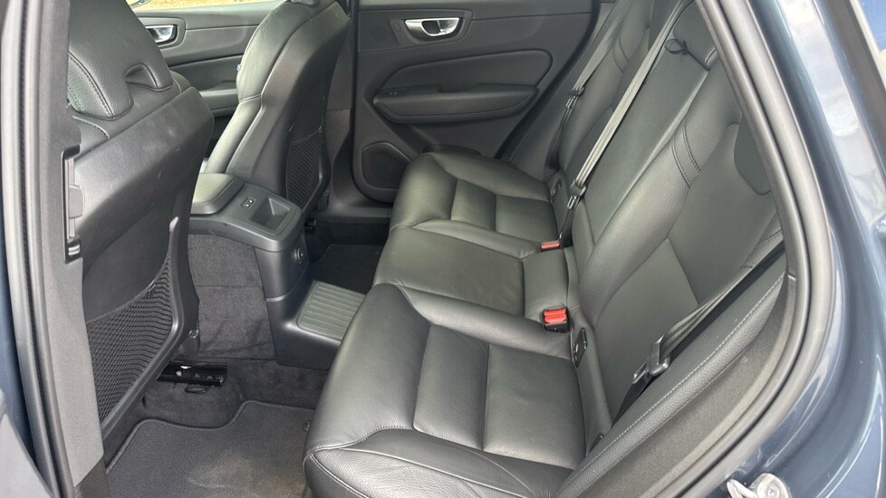 Used Volvo XC60 2023 for sale - 76086516: Photo 10