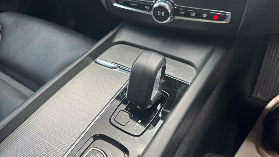 Used Volvo XC60 2023 for sale - 76086516: Photo 14
