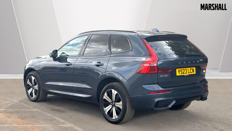 Used Volvo XC60 2023 for sale - 76086516: Photo 2