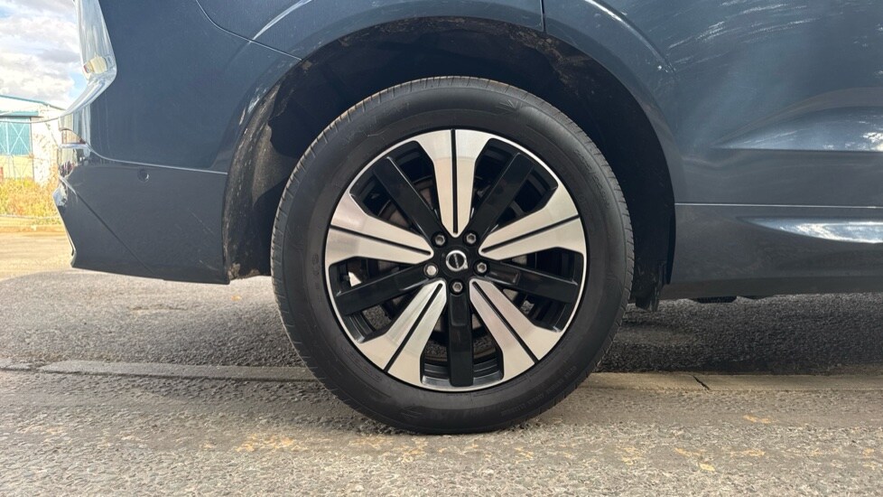 Used Volvo XC60 2023 for sale - 76086516: Photo 24
