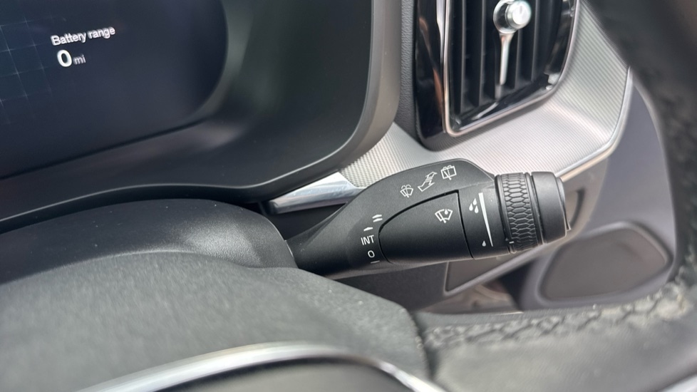 Used Volvo XC60 2023 for sale - 76086516: Photo 30