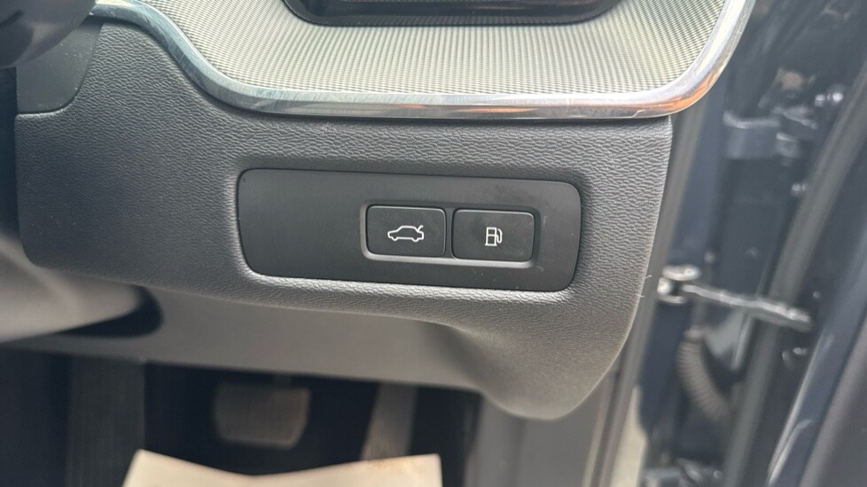 Used Volvo XC60 2023 for sale - 76086516: Photo 46