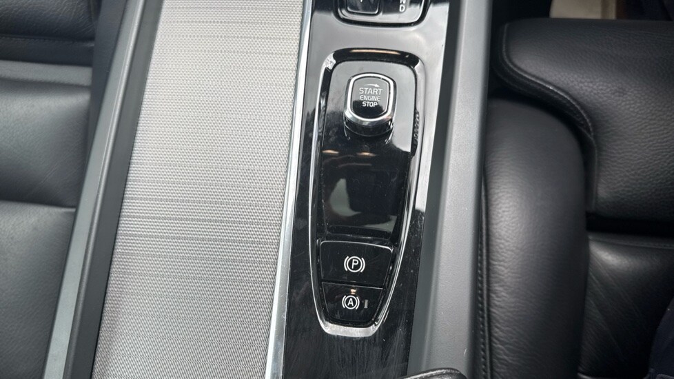 Used Volvo XC60 2023 for sale - 76086516: Photo 47