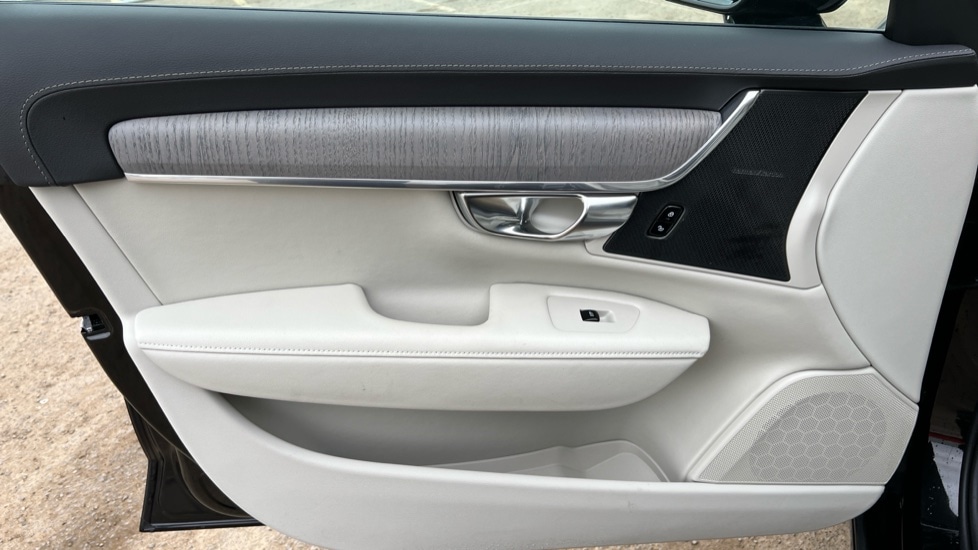 Used Volvo V90 2024 for sale - 76684066: Photo 44