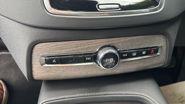 Used Volvo XC90 2023 for sale - 75715189: Photo 50