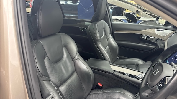 Used Volvo XC90 2023 for sale - 75715189: Photo 9