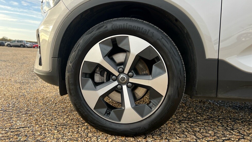 Used Volvo XC40 2024 for sale - 76602829: Photo 25