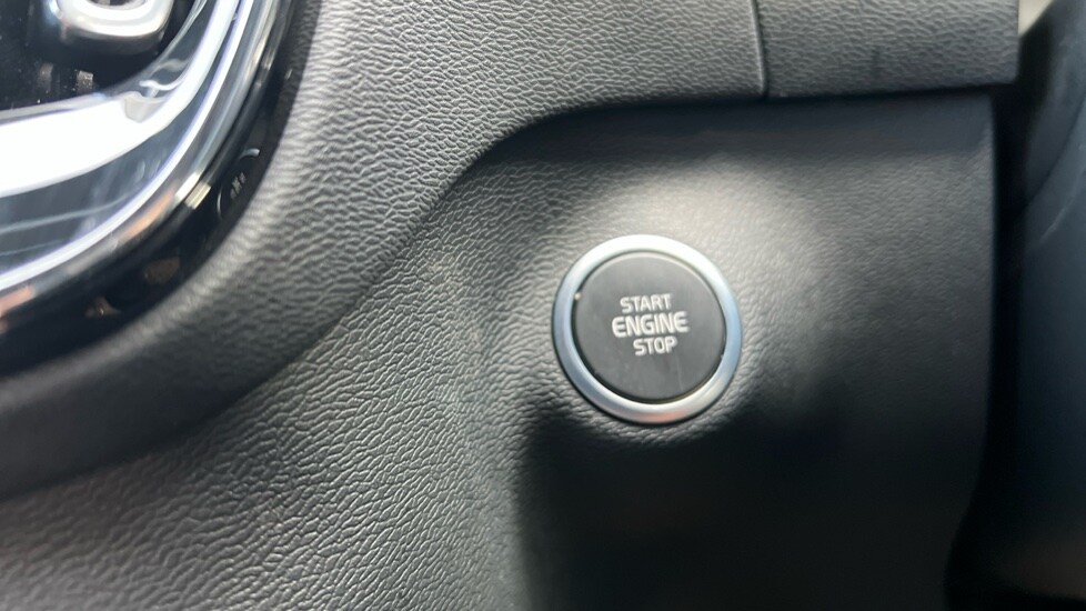 Used Volvo XC40 2024 for sale - 76602829: Photo 28