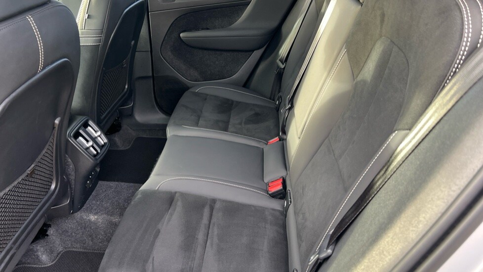 Used Volvo XC40 2024 for sale - 76602829: Photo 38