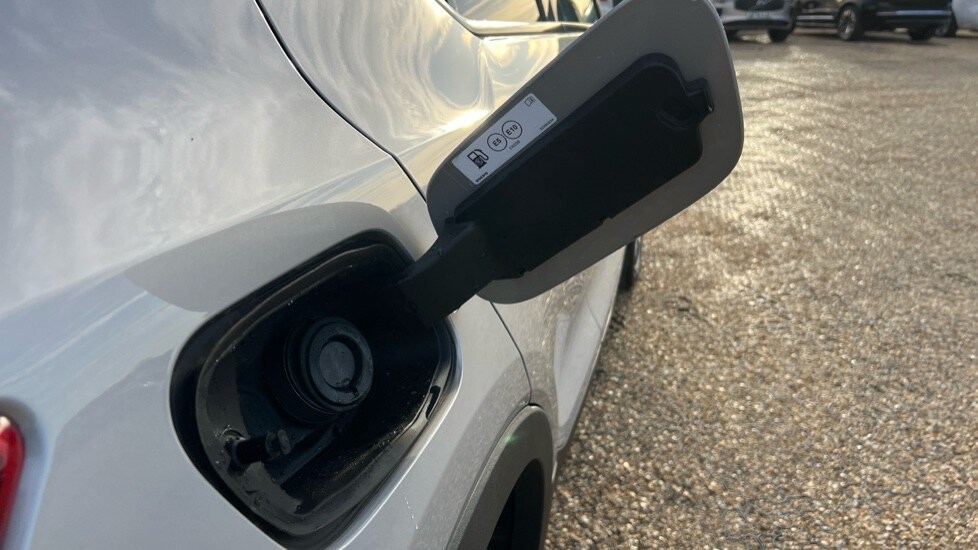 Used Volvo XC40 2024 for sale - 76602829: Photo 42