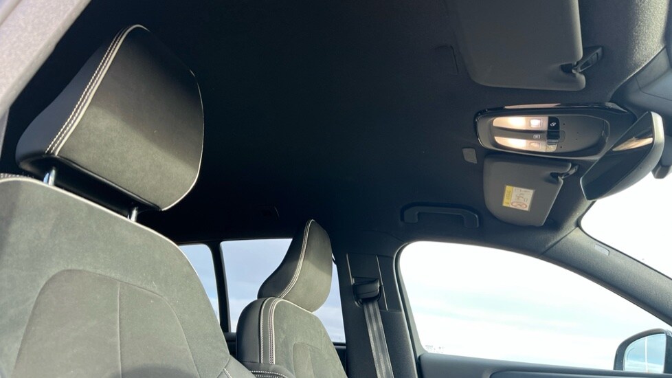 Used Volvo XC40 2024 for sale - 76602829: Photo 44