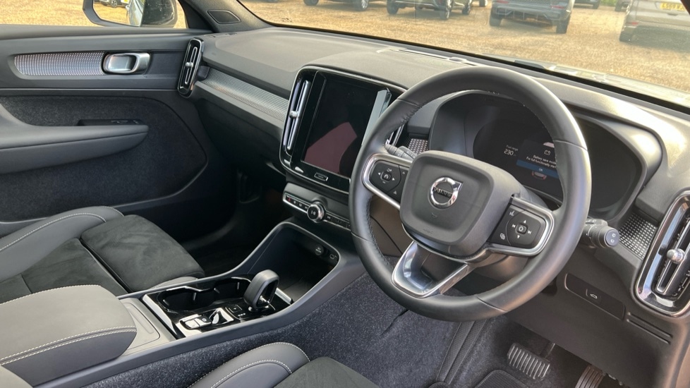 Used Volvo XC40 2024 for sale - 76602829: Photo 5