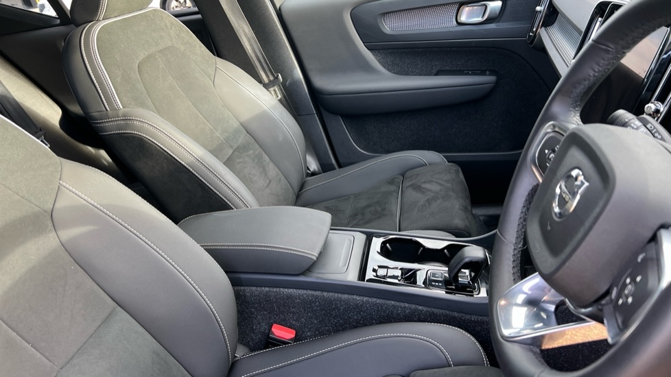 Used Volvo XC40 2024 for sale - 76602829: Photo 9