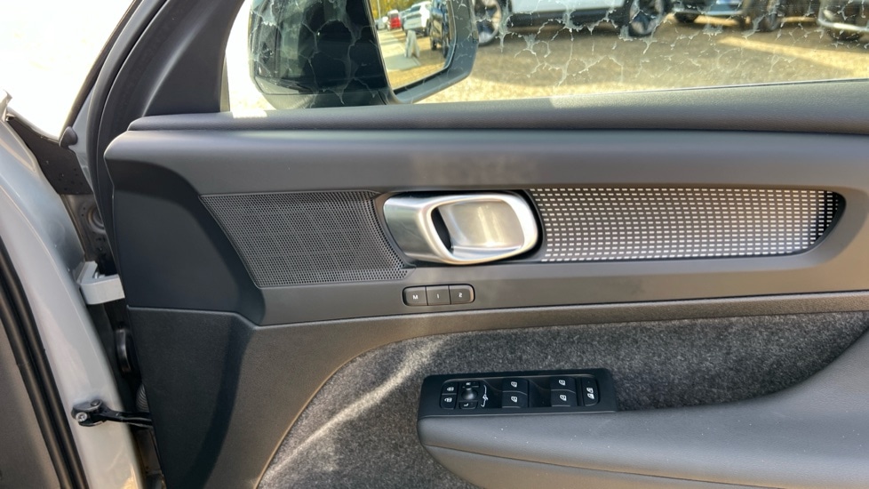 Used Volvo XC40 2025 for sale - 76901272: Photo 15