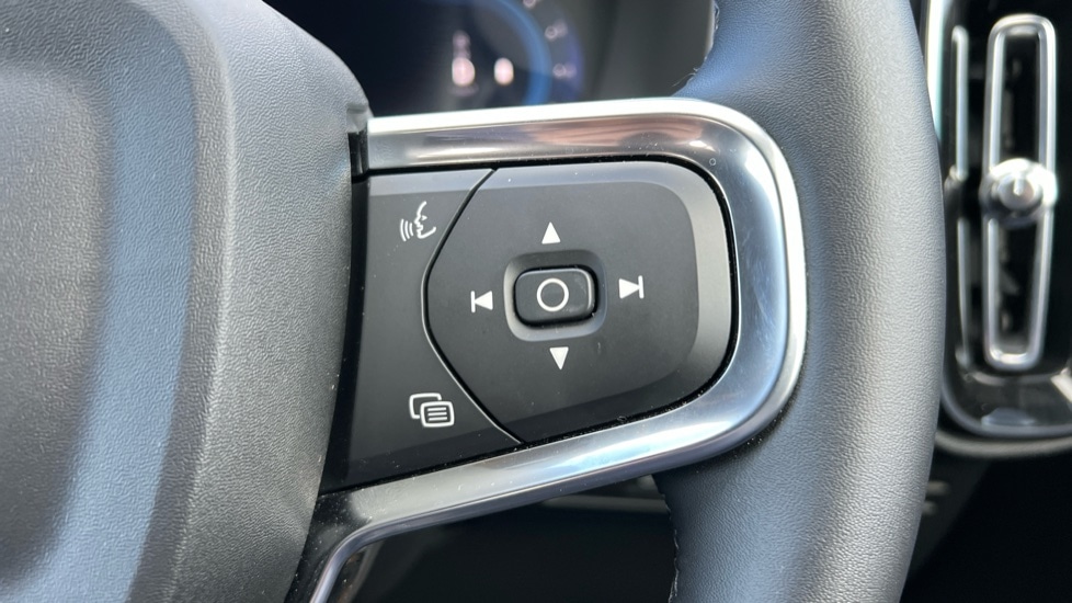 Used Volvo XC40 2025 for sale - 76901272: Photo 19