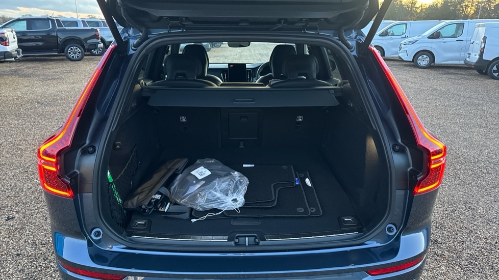 Used Volvo XC60 2025 for sale - 76874460: Photo 17