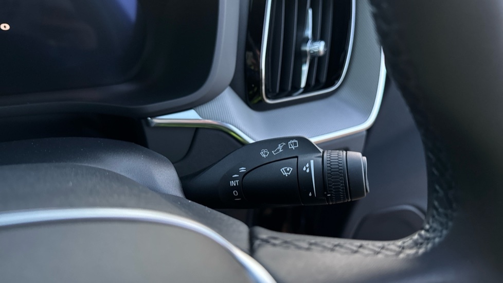 Used Volvo XC60 2025 for sale - 76874460: Photo 29