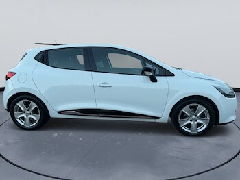 Used Renault Clio 2015 for sale - 77750469: Photo