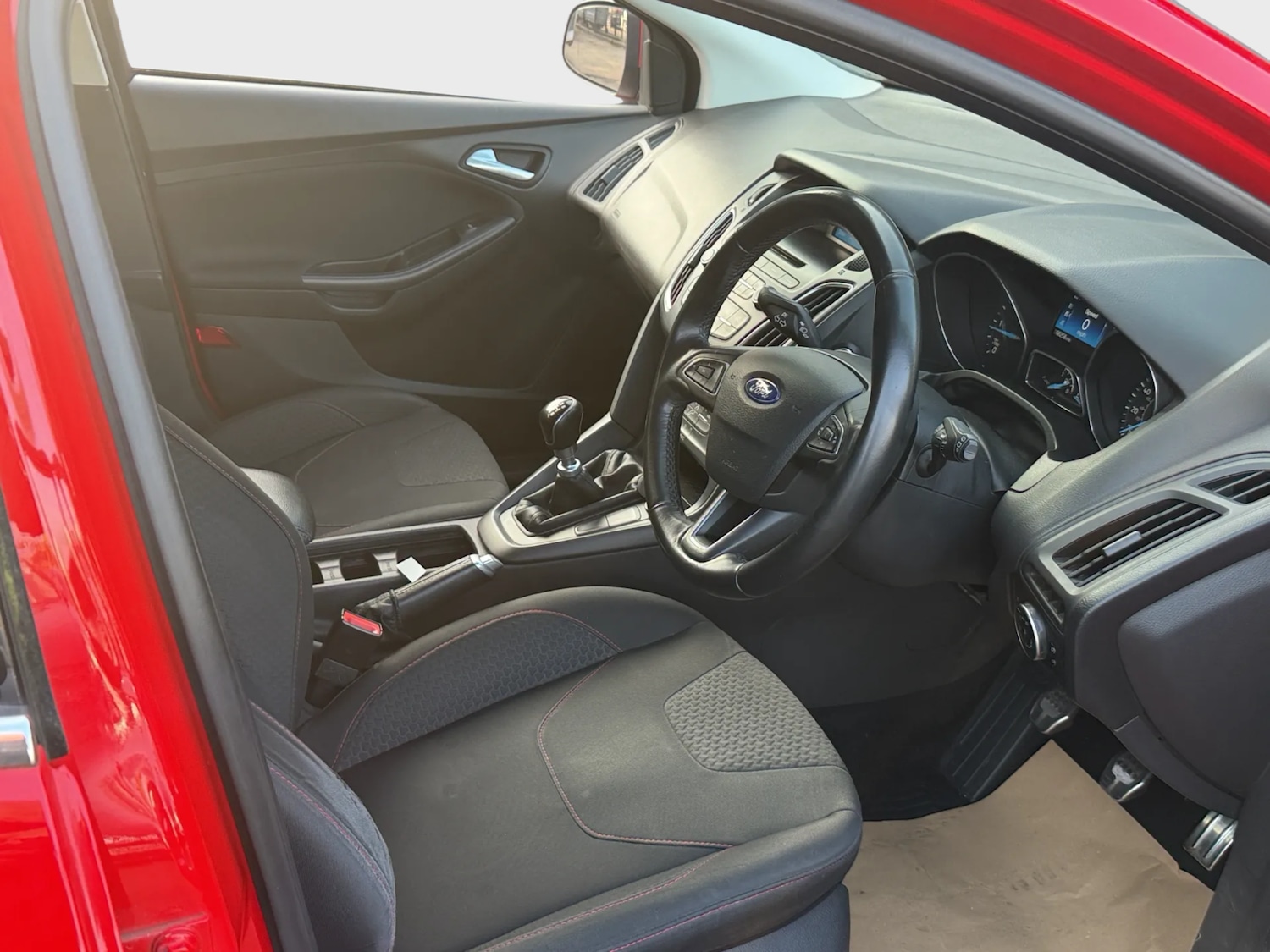 Used Ford Focus 2015 for sale - 77980837: Photo 9