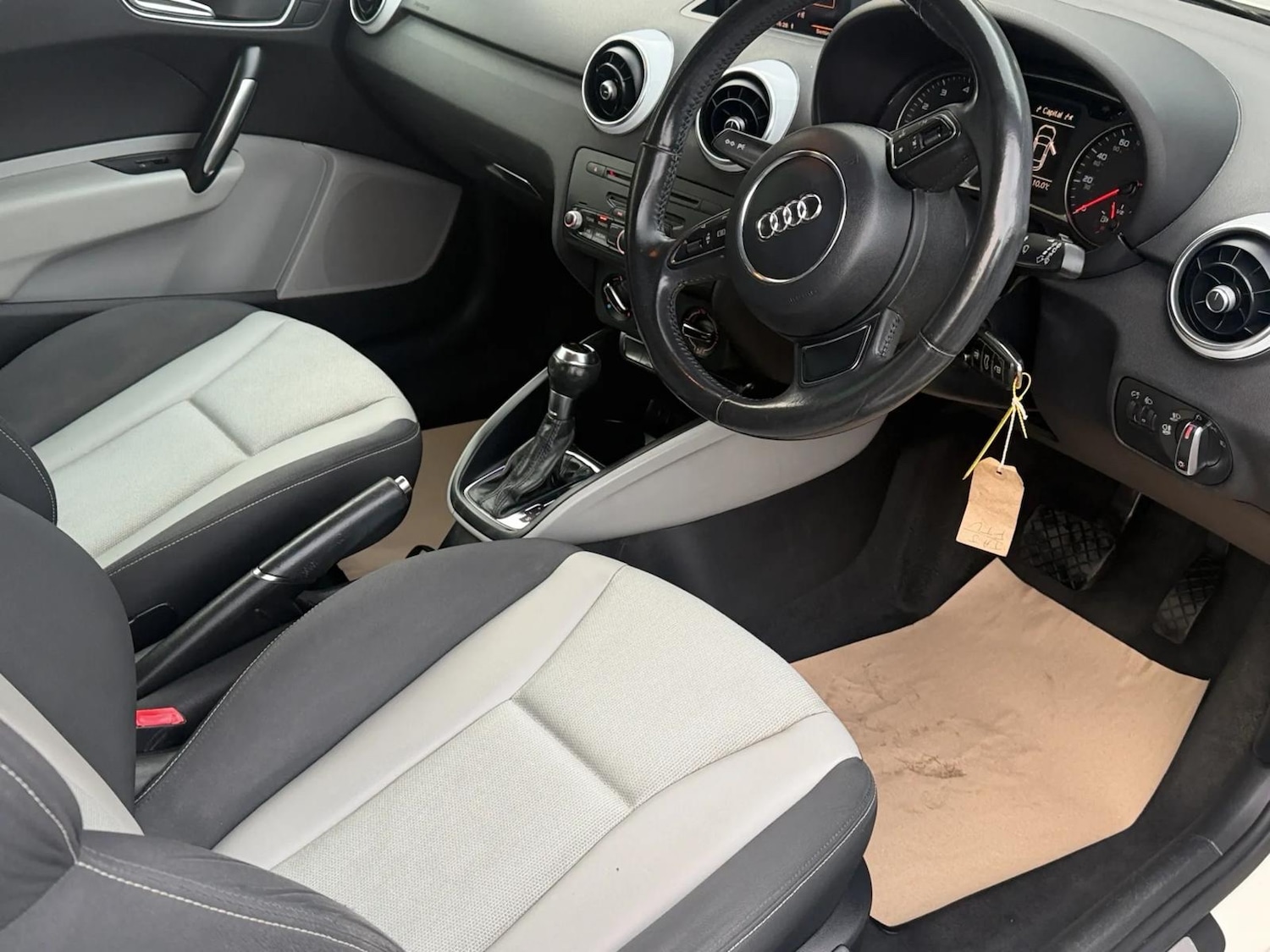 Used Audi A1 2010 for sale - 77578521: Photo 9