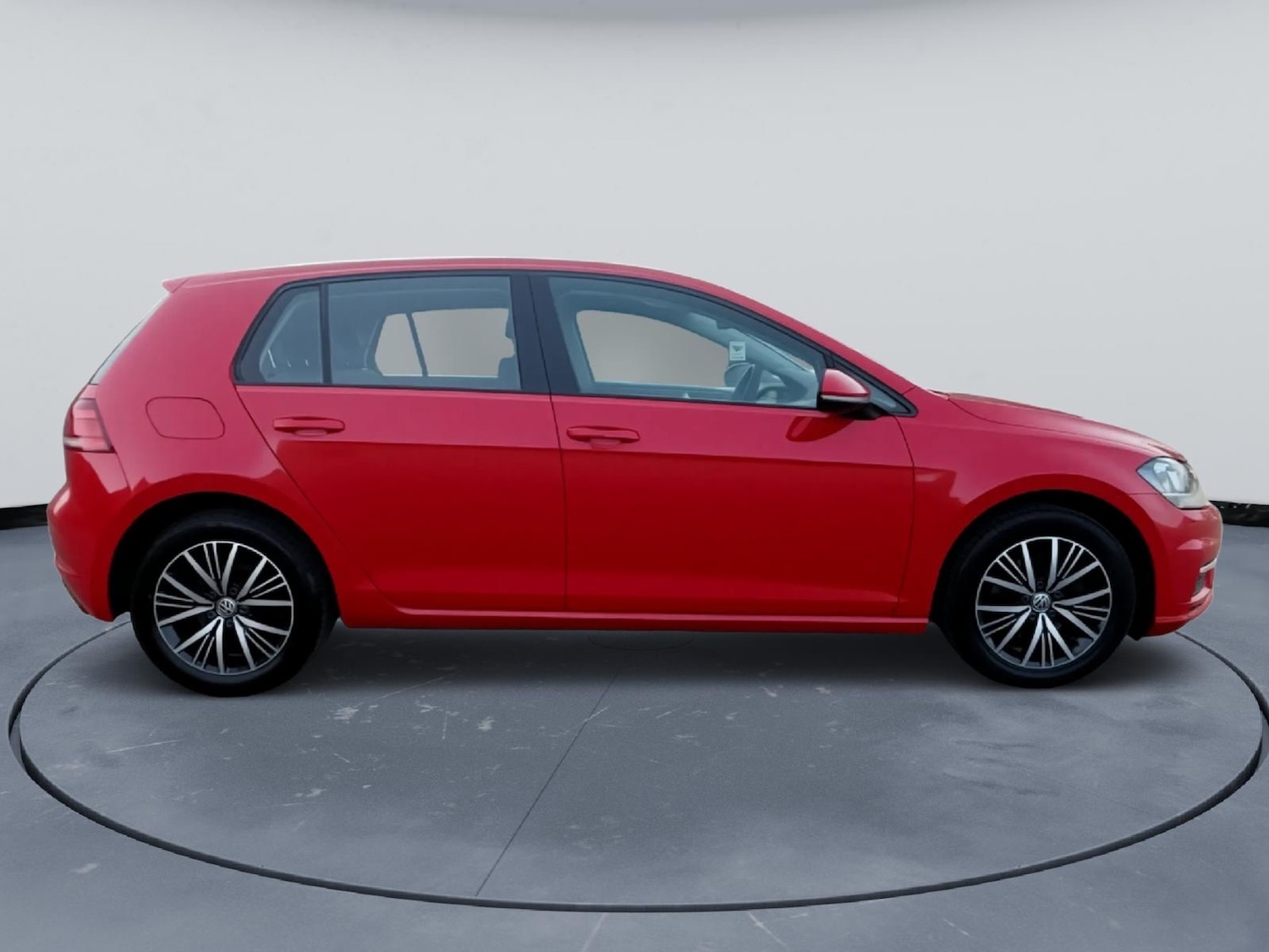 Used Volkswagen Golf 2017 for sale - 77762991: Photo 5
