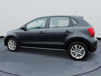 Used Volkswagen Polo 2015 for sale - 78329204: Photo