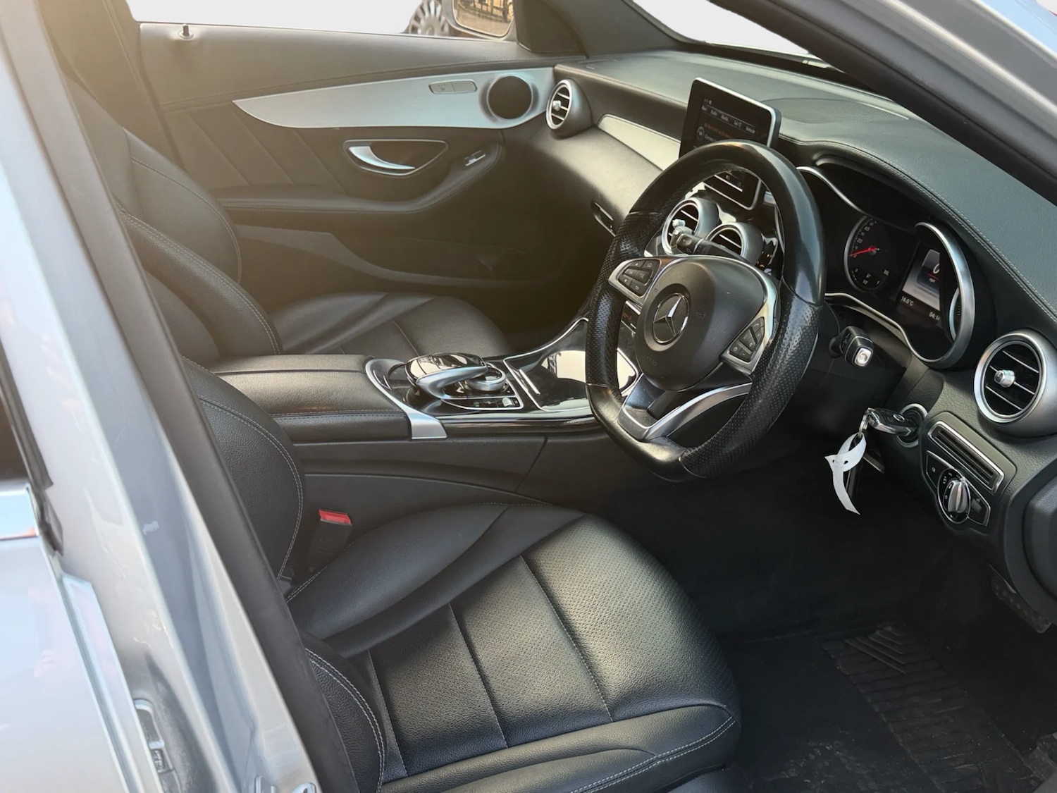 Used Mercedes-Benz C Class 2014 for sale - 77980638: Photo 8