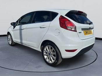 Used Ford Fiesta 2015 for sale - 77701394: Photo