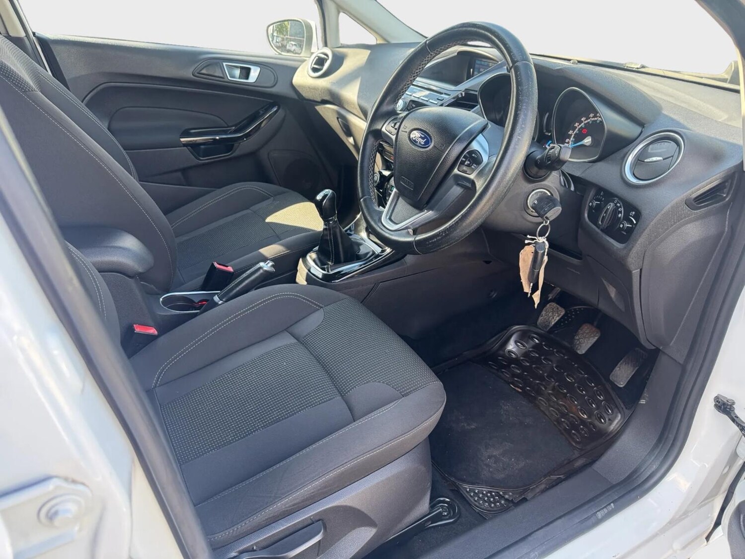 Used Ford Fiesta 2015 for sale - 77701394: Photo 6