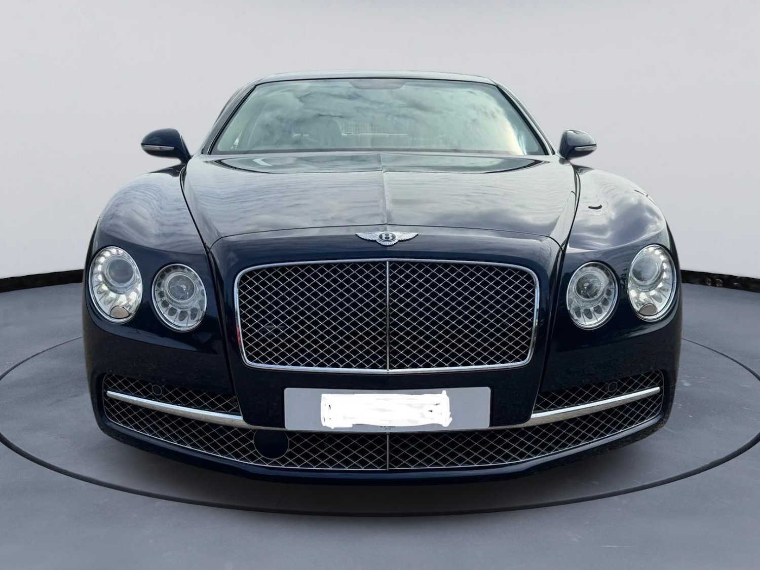 Used Bentley Flying Spur 2015 for sale - 77591837: Photo 2