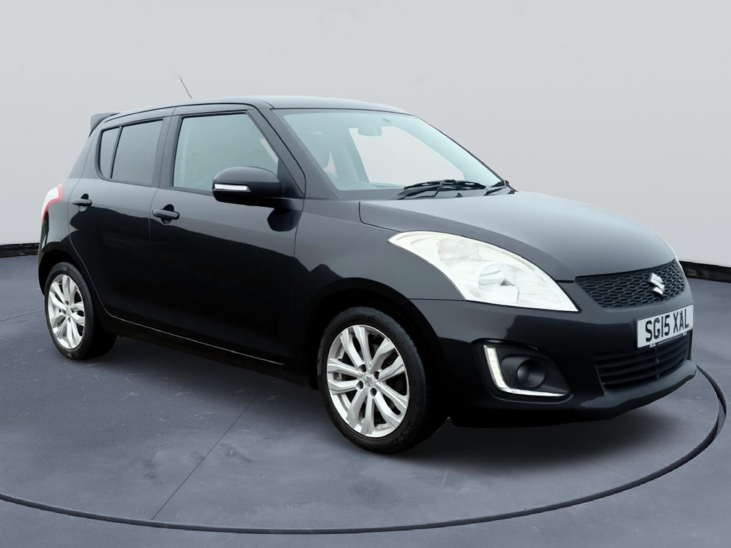 Used Suzuki Swift 2015 for sale - 77578559: Photo 2