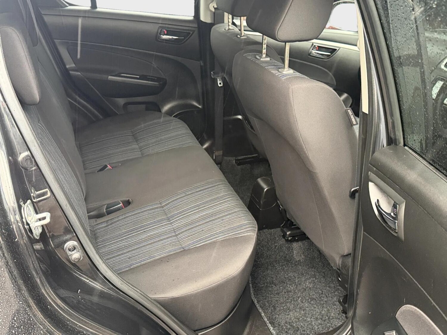 Used Suzuki Swift 2015 for sale - 77578559: Photo 9