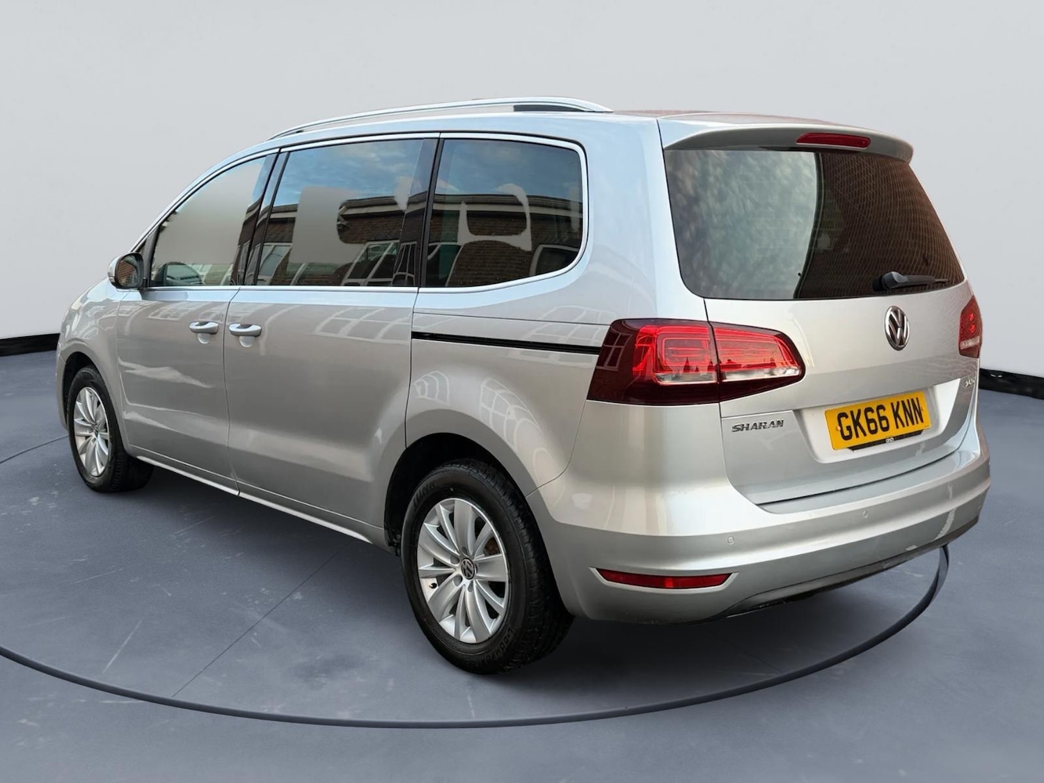 Used Volkswagen Sharan 2016 for sale - 77591819: Photo 5