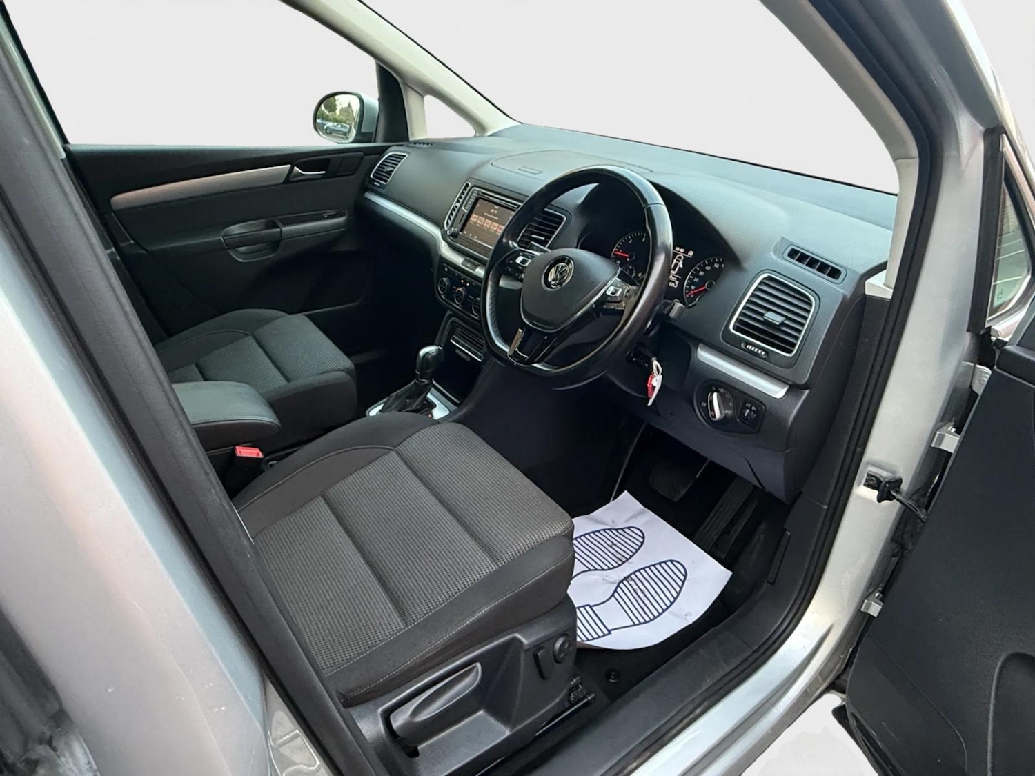 Used Volkswagen Sharan 2016 for sale - 77591819: Photo 9