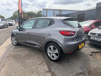 Used Renault Clio 2015 for sale - 79606405: Photo
