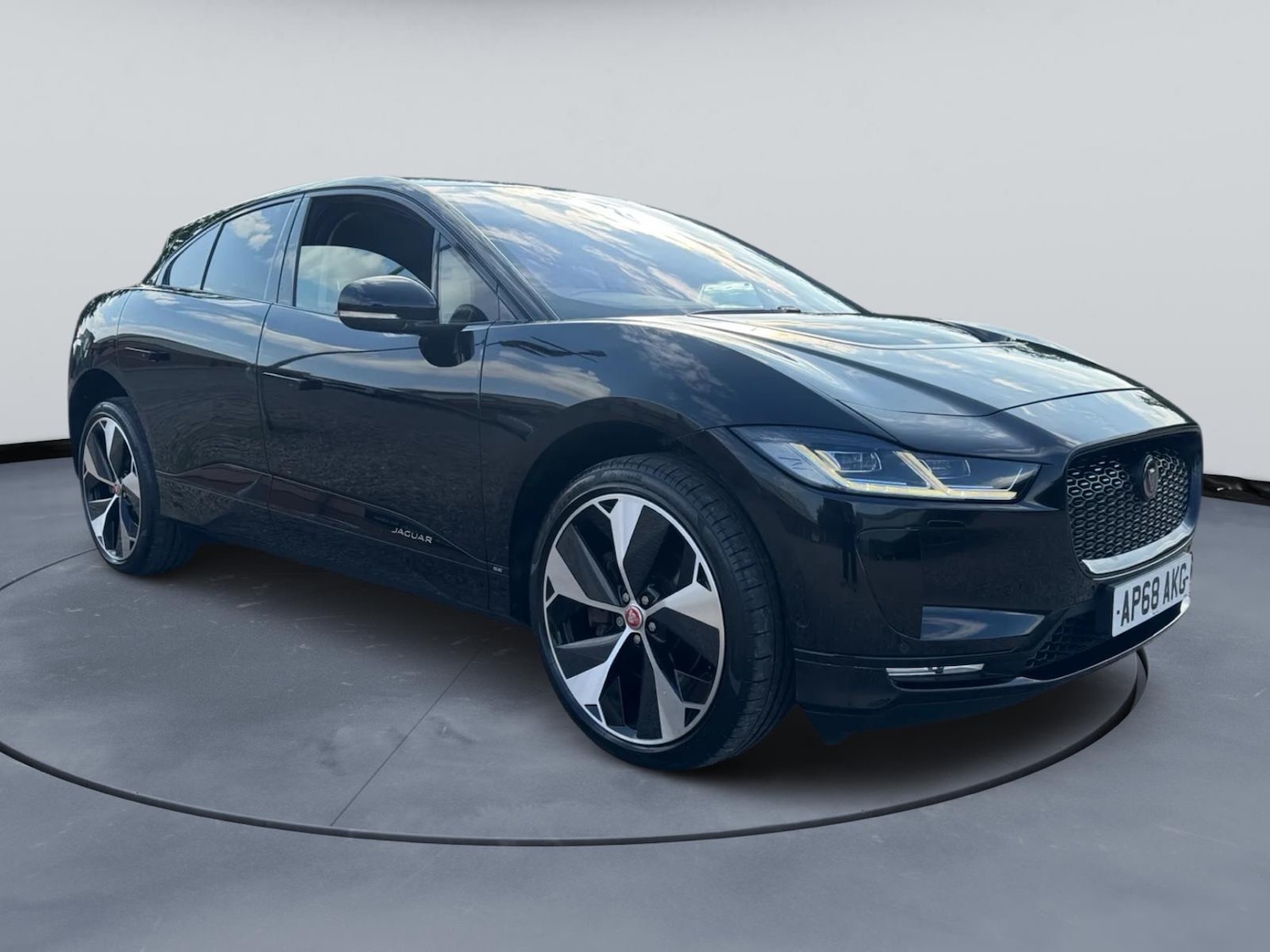 Used Jaguar I-Pace 2019 for sale - 77701685: Photo 2