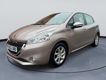 Used Peugeot 208 2012 for sale - 77715452: Photo