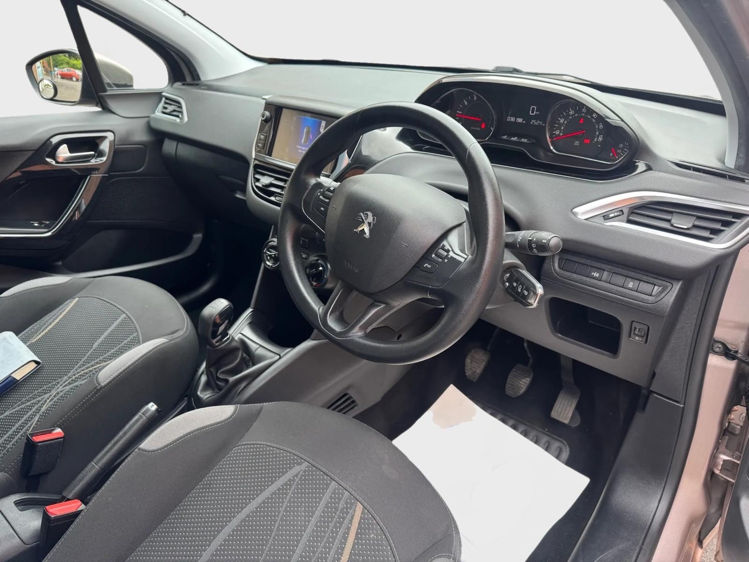 Used Peugeot 208 2012 for sale - 77715452: Photo 7