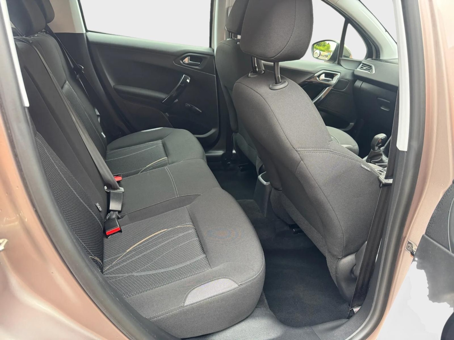 Used Peugeot 208 2012 for sale - 77715452: Photo 8