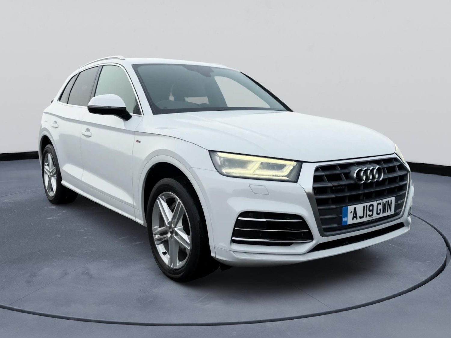 Used Audi Q5 2019 for sale - 77516452: Photo 2