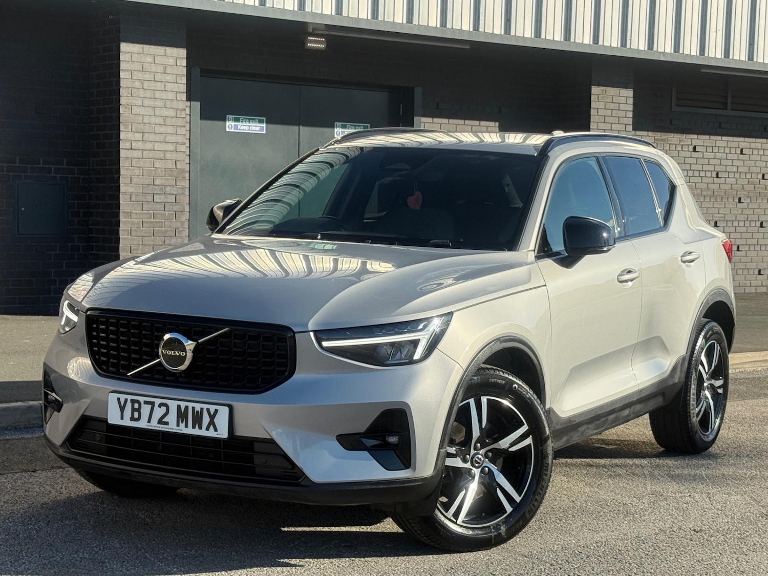 Used Volvo XC40 2023 for sale - 76430837: Photo 1