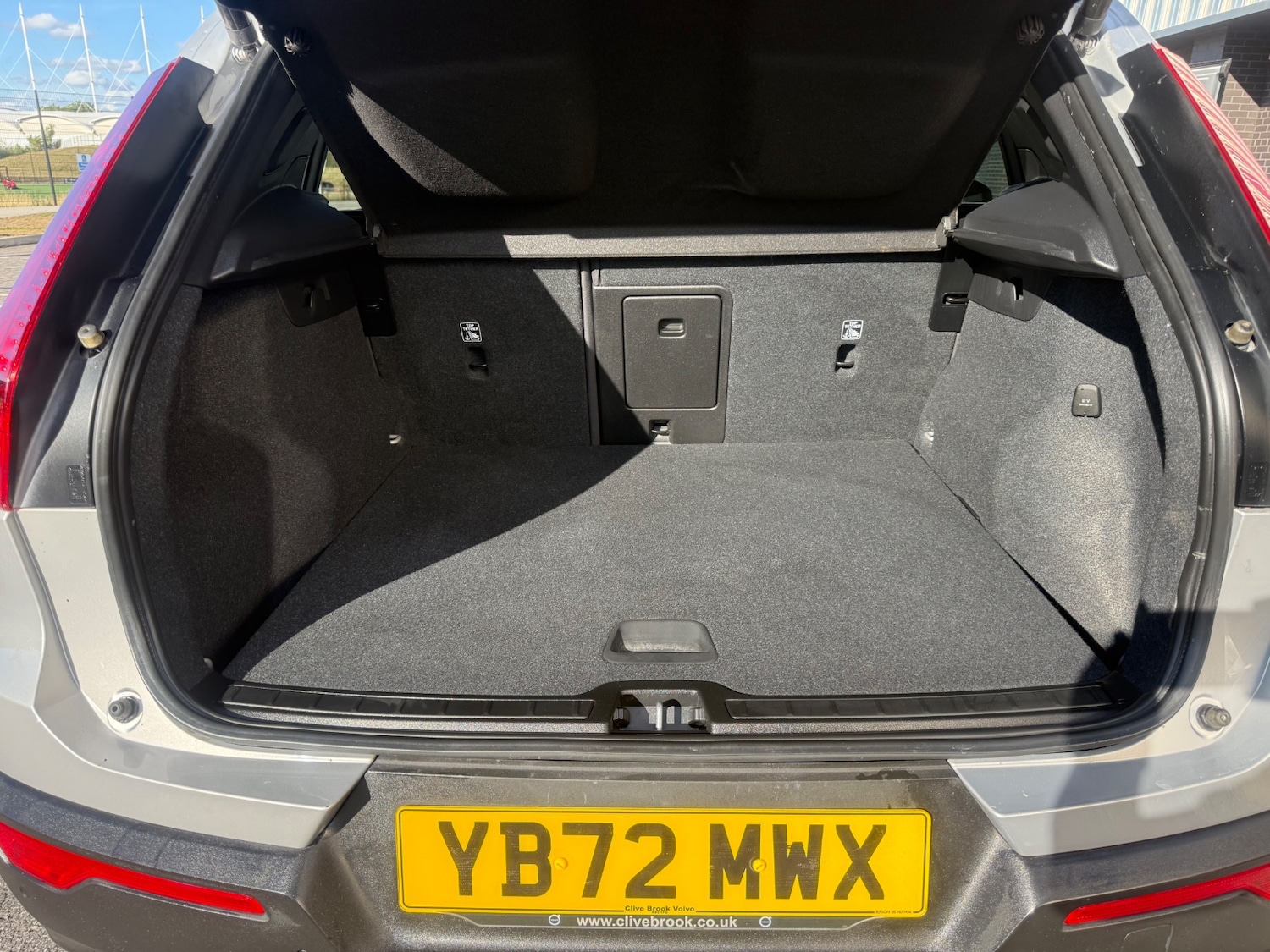 Used Volvo XC40 2023 for sale - 76430837: Photo 42