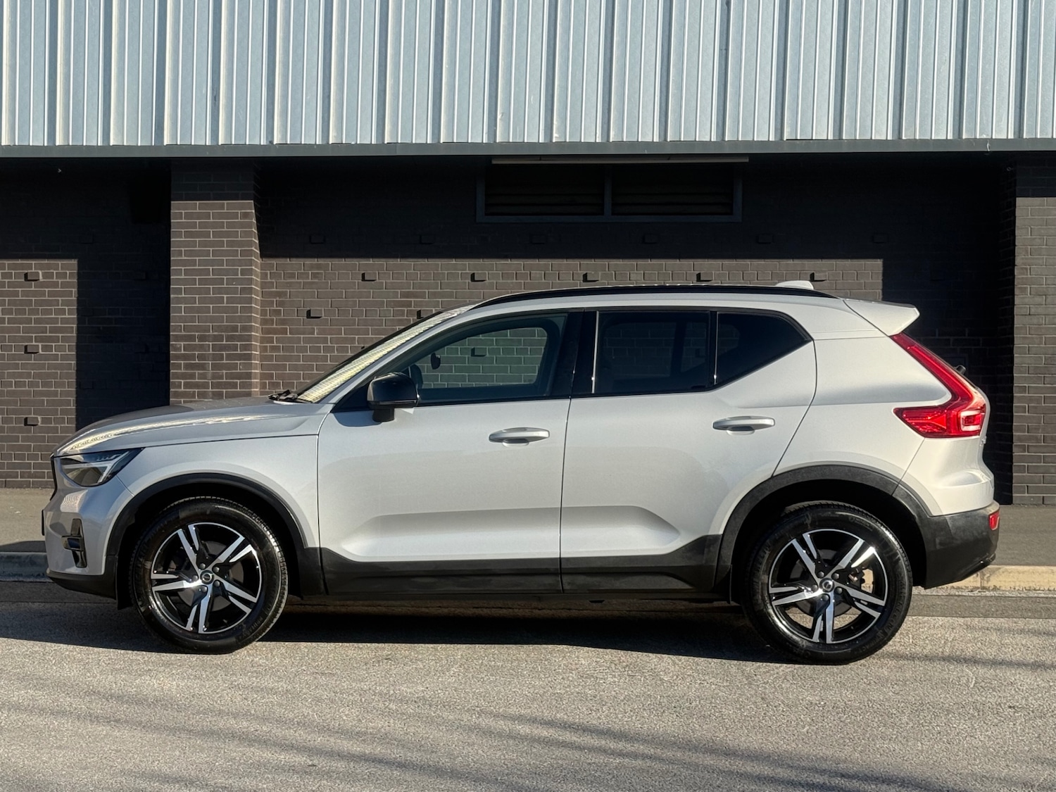 Used Volvo XC40 2023 for sale - 76430837: Photo 8