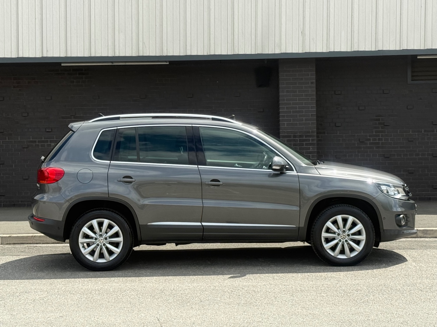 Used Volkswagen Tiguan 2014 for sale - 77058398: Photo 8