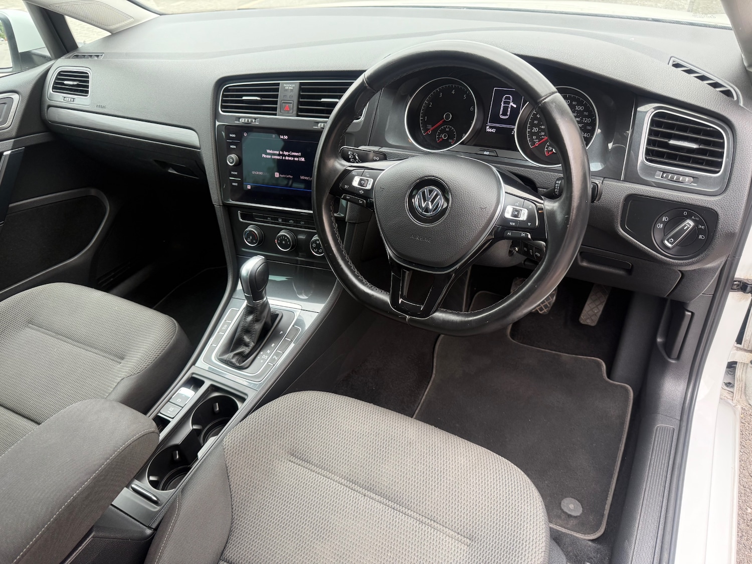 Used Volkswagen Golf 2019 for sale - 76616604: Photo 10