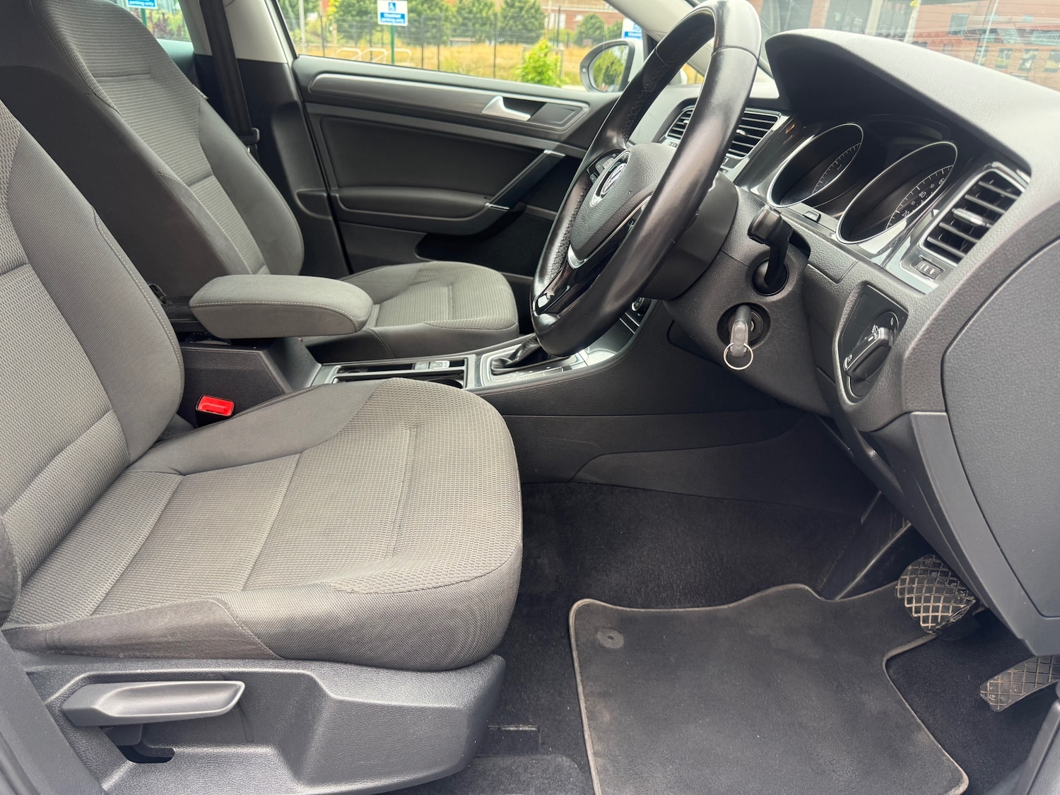 Used Volkswagen Golf 2019 for sale - 76616604: Photo 31